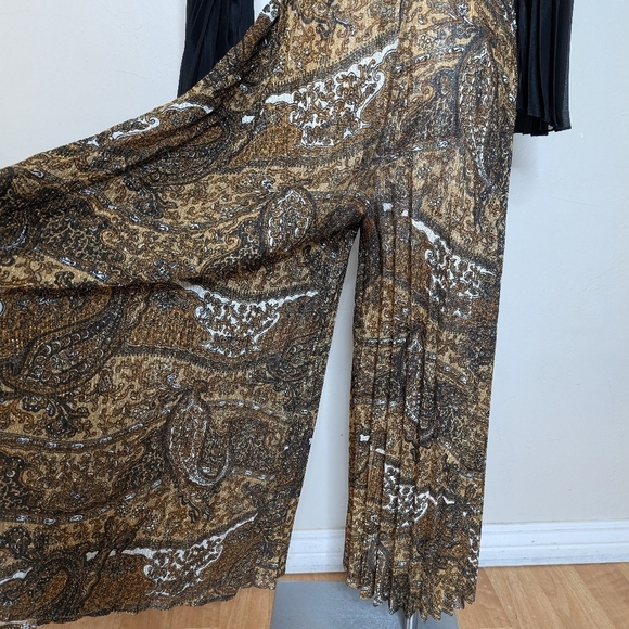 Vintage 60s Jeune Elle Black and Metallic Gold Pleated Wide Leg Jumpsuit Size M - Picture 4 of 9